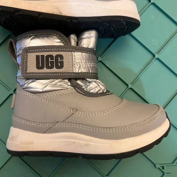 UGG Gray Ankle-High Boots with Metallic Strap, Toddler Size 8 Winter Boots - Picture 2 of 10